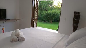 Firemannsrom – familie | Senger med overmadrass, minibar (inkludert) og blendingsgardiner