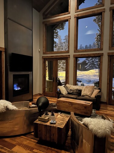 Lupine Mountain Modern, 4 Bed, 4.5 Bath, Chef Kitchen, Rooftop Hot Tub