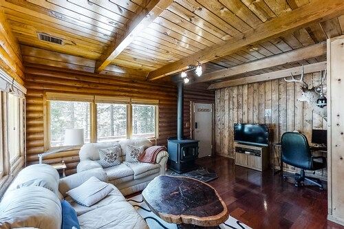 Rustic cabin-style home with wood stove, private gas grill, and picnic  table! Reviews, Deals u0026 Photos 2023 - Expedia