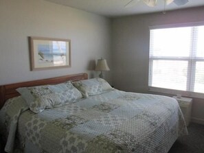 2 bedrooms, WiFi, bed sheets - Coquina B107 - Ground Floor End Unit and Steps to the Beach! (St. Augustine)