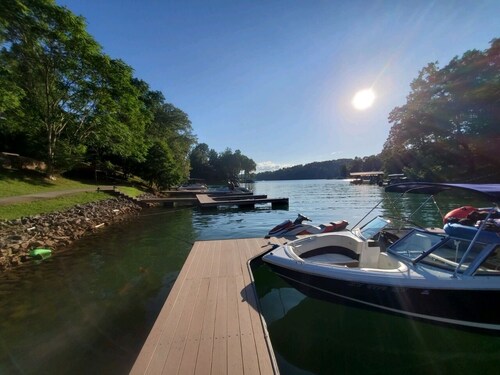 Lakefront Home in Private Cove of Deerfield Resort with Boat Slip. Pet-Friendly!