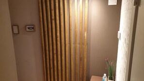 Interior - Entire Apartment with smart lock. Flex entry (Memphis)