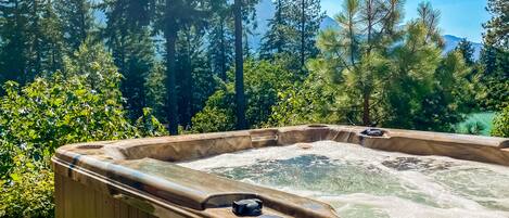 Outdoor spa tub