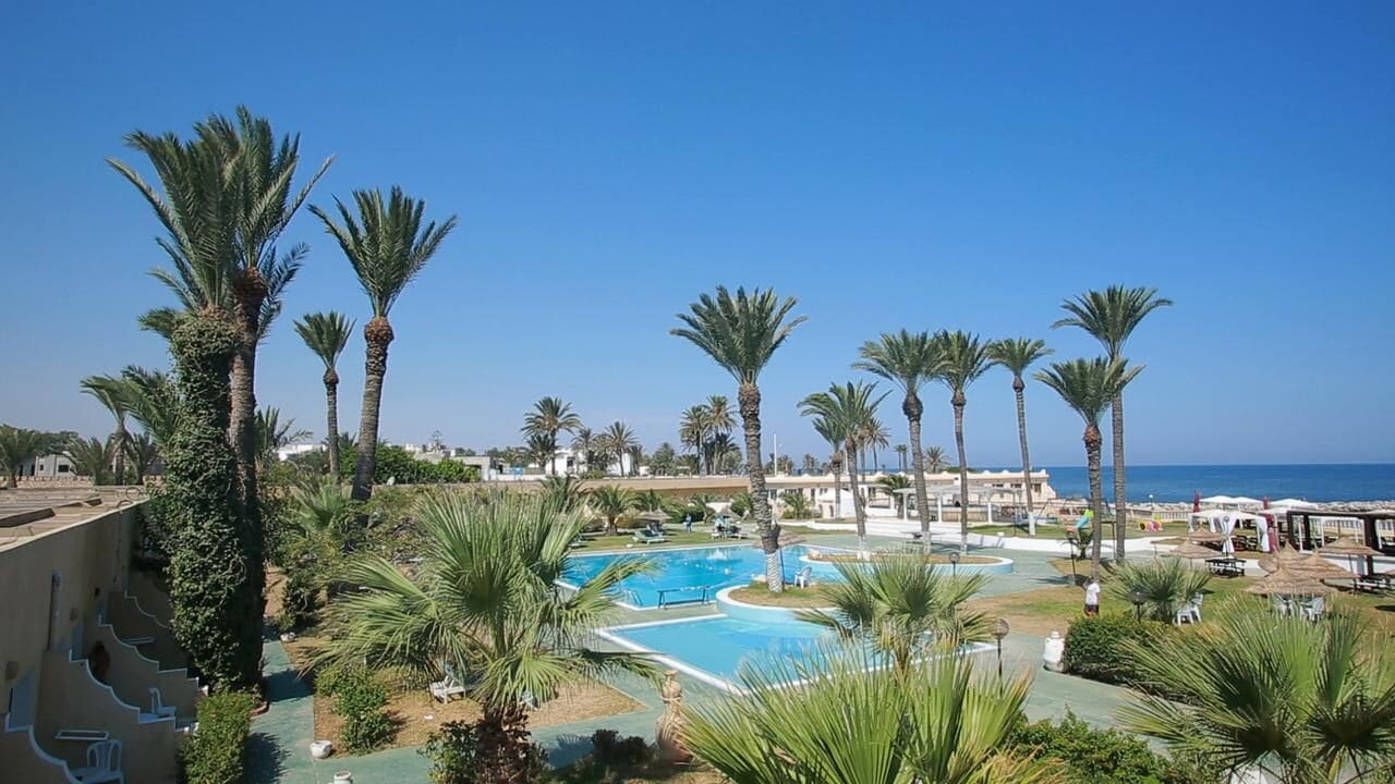 حمام سباحة