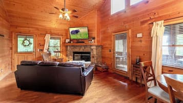 Téléviseur, foyer, table de baby-foot, services de diffusion en continu