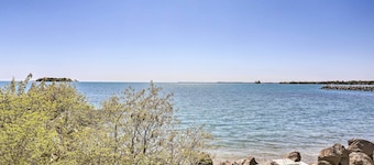 Waterfront Bass Island Retreat w/ Balcony + TV