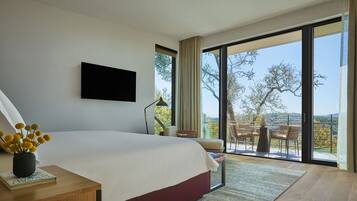 Egyptian cotton sheets, premium bedding, minibar, in-room safe