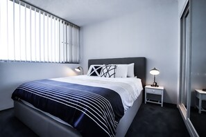 2 habitaciones, decoración personalizada y muebles diferentes 