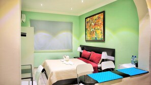 1 bedroom, in-room safe, iron/ironing board, free WiFi