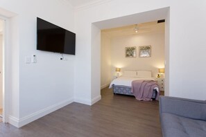 1 bedroom, iron/ironing board, travel cot, WiFi