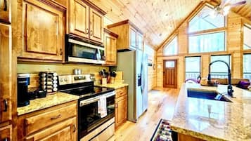 Refrigerador, microondas, horno, placa de cocina