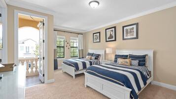 5 bedrooms, desk, iron/ironing board, WiFi (free)