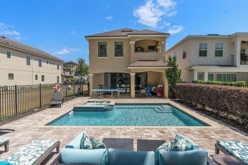 5-bedroom ALL SUITES PET FRIENDLY Luxury home Minutes to DISNEY & THEME PARKS