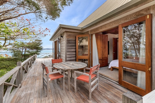 Te Maiki Retreat - Russell Holiday Home