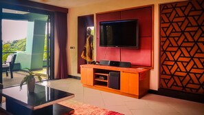 2 Bedroom Grand Sea View | Living room