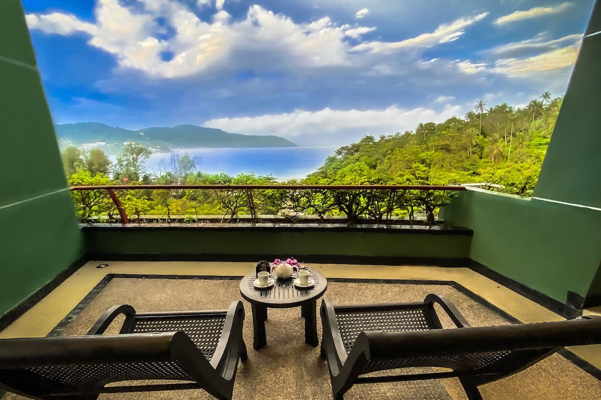2 Bedroom Grand Sea View | Balcony