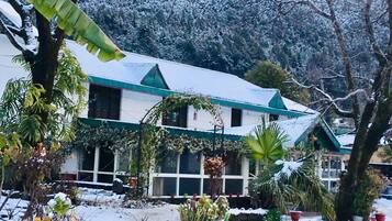 Konaklama yerinin ön cephesi