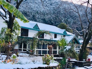 Fachada da propriedade