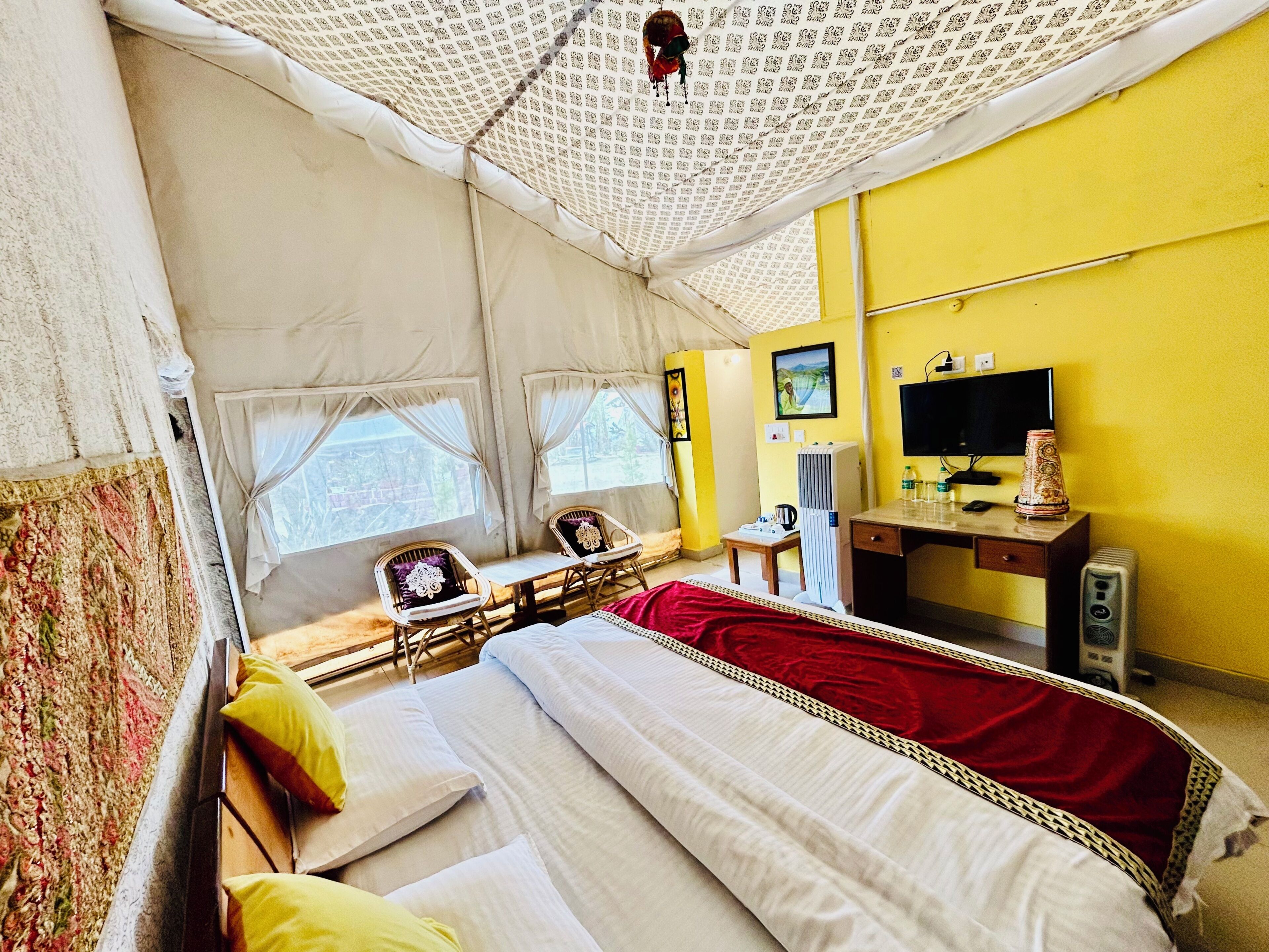 Maharaja Group Tent | Free WiFi