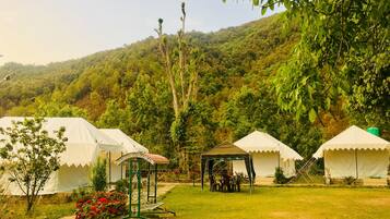 Luxury Swiss Cottage Tent | Kostenloses WLAN