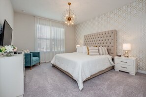 9 slaapkamers, een strijkplank/strijkijzer, wifi, beddengoed