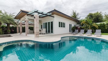 Piscine extérieure