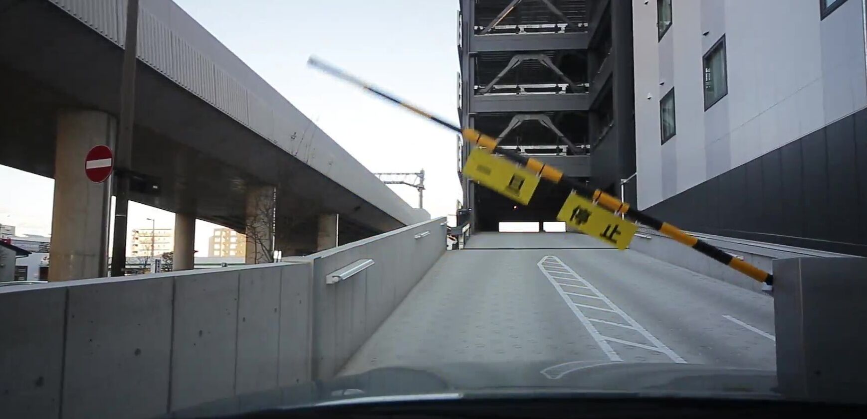 self-parking (surcharge) 1000 per day