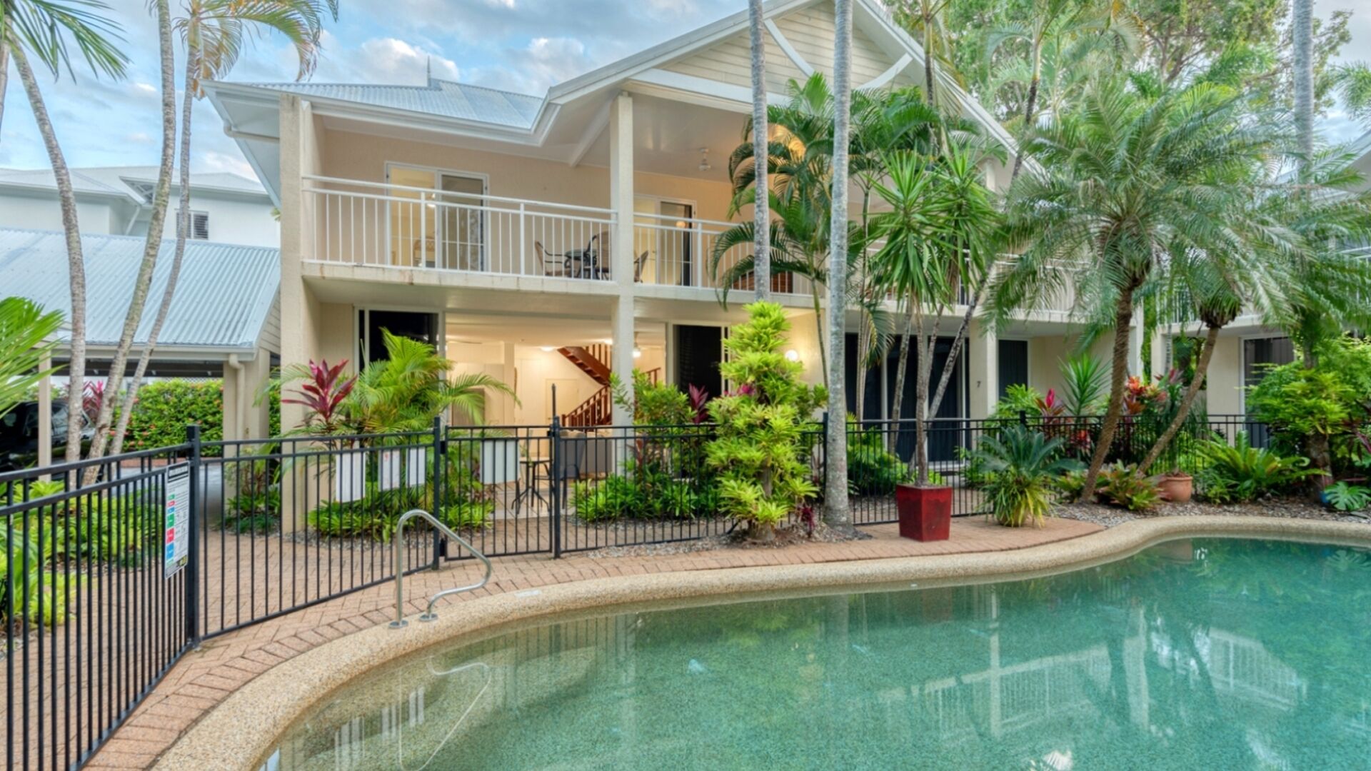 Yaringa 8 | Quiet, Close to Town and Beach