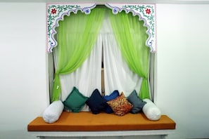 Superior Double Room | Free WiFi - Hotel Dhola Ghat Haweli (Udaipur)
