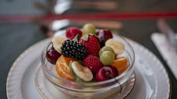 Dagelijks à la carte ontbijt (EUR 10 per persoon)