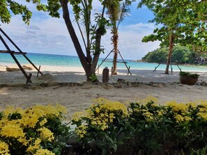 Front of property - Blue Bay Bungalow (Rayong)