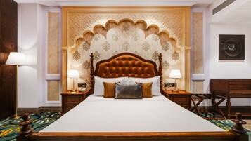 Executive King Suite | Egyptian cotton sheets, premium bedding, Tempur-Pedic beds, minibar