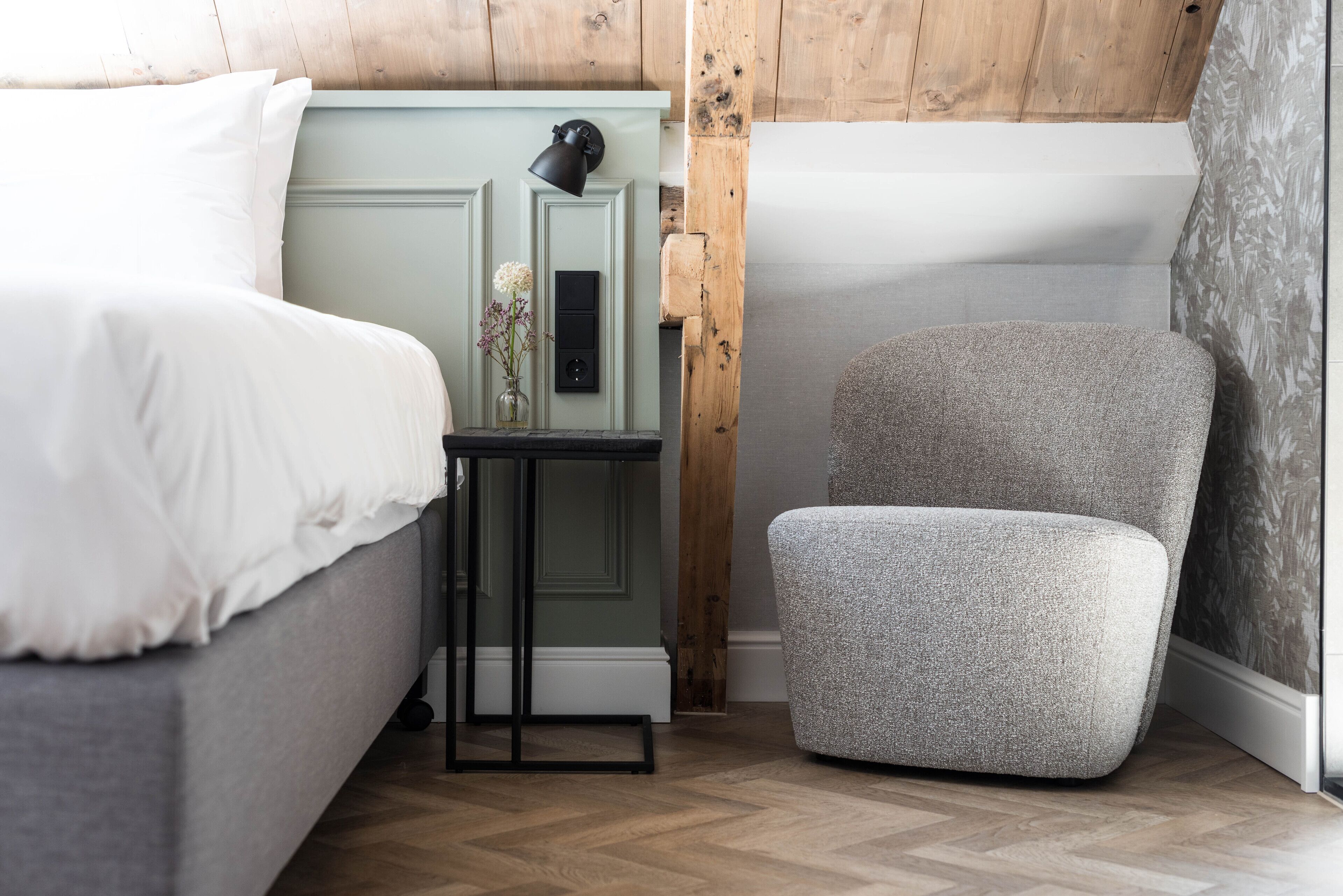 standard double room | room amenity