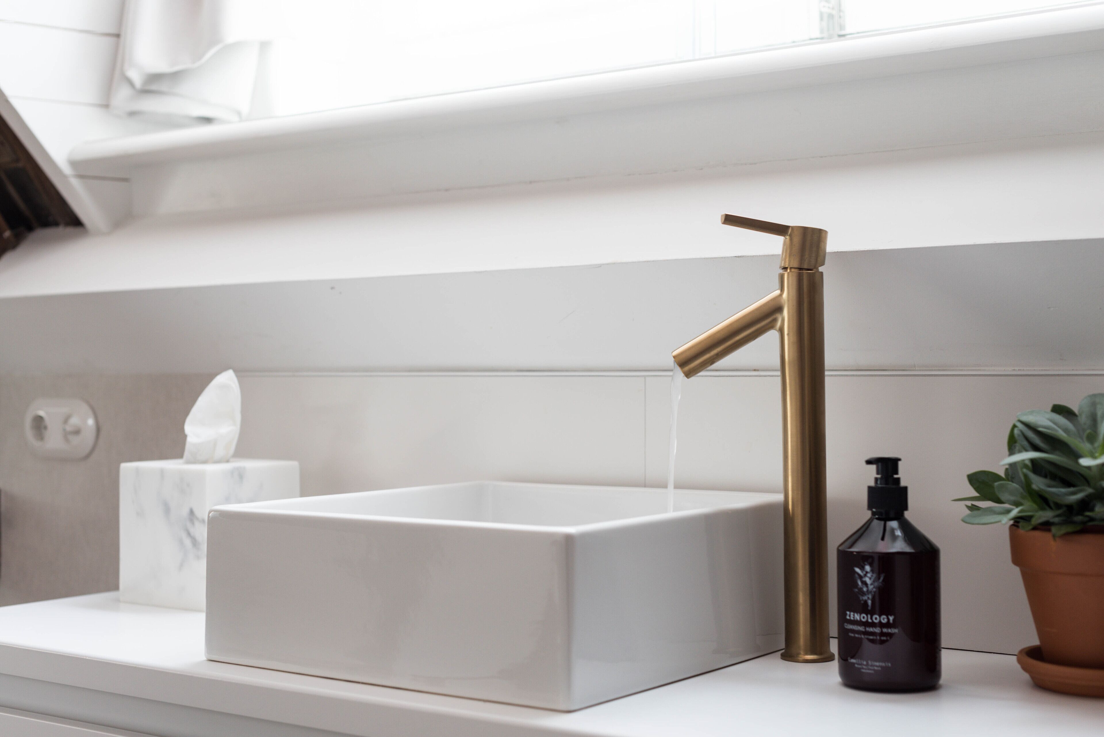 comfort double room | bathroom sink