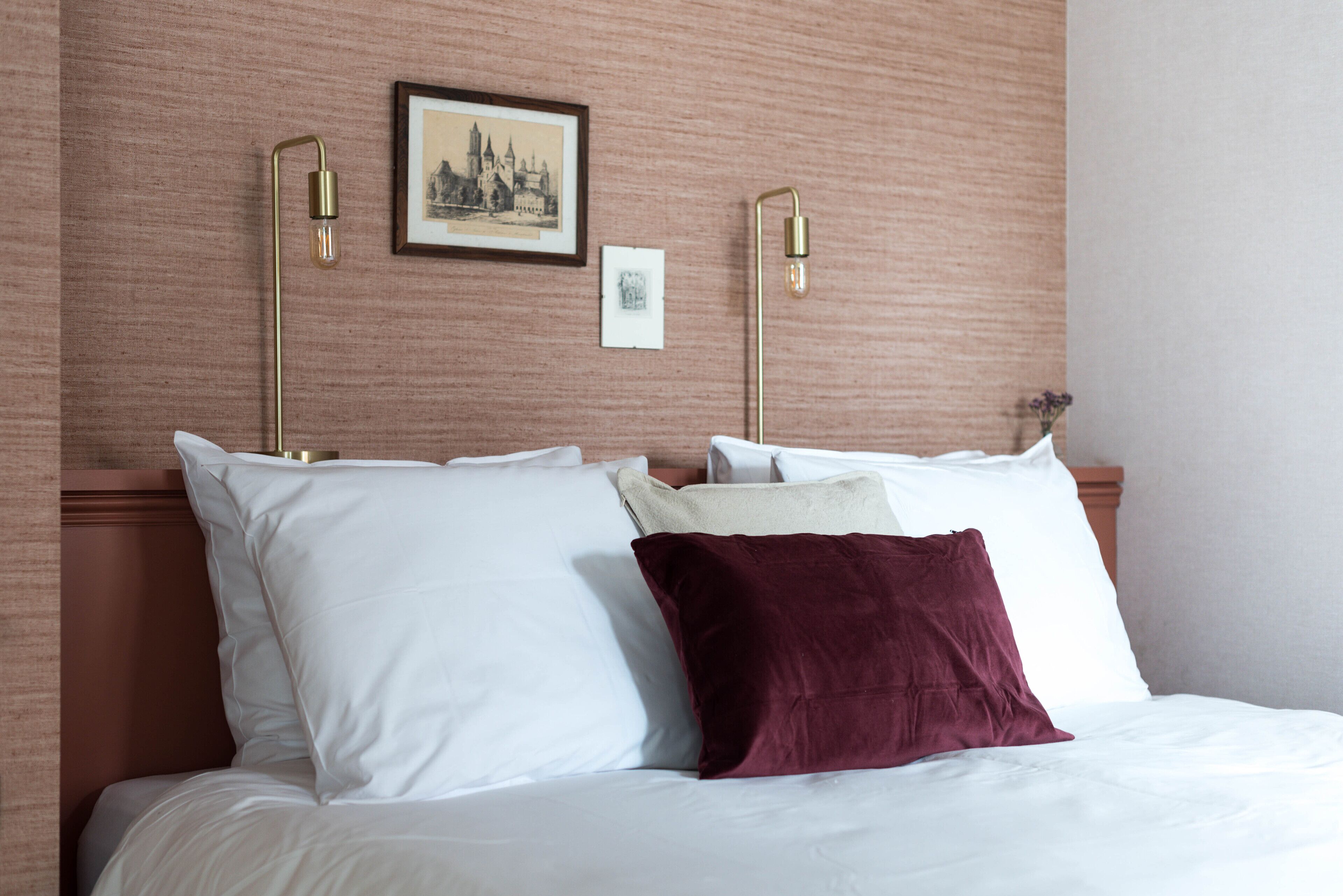standard double room | room amenity