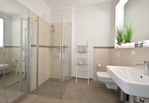 Dusche, Toilettenpapier