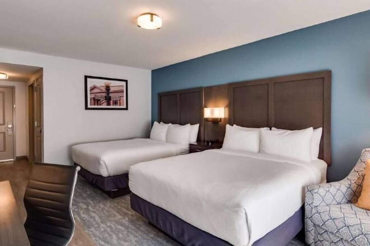 Premium bedding, pillow-top beds, in-room safe, desk