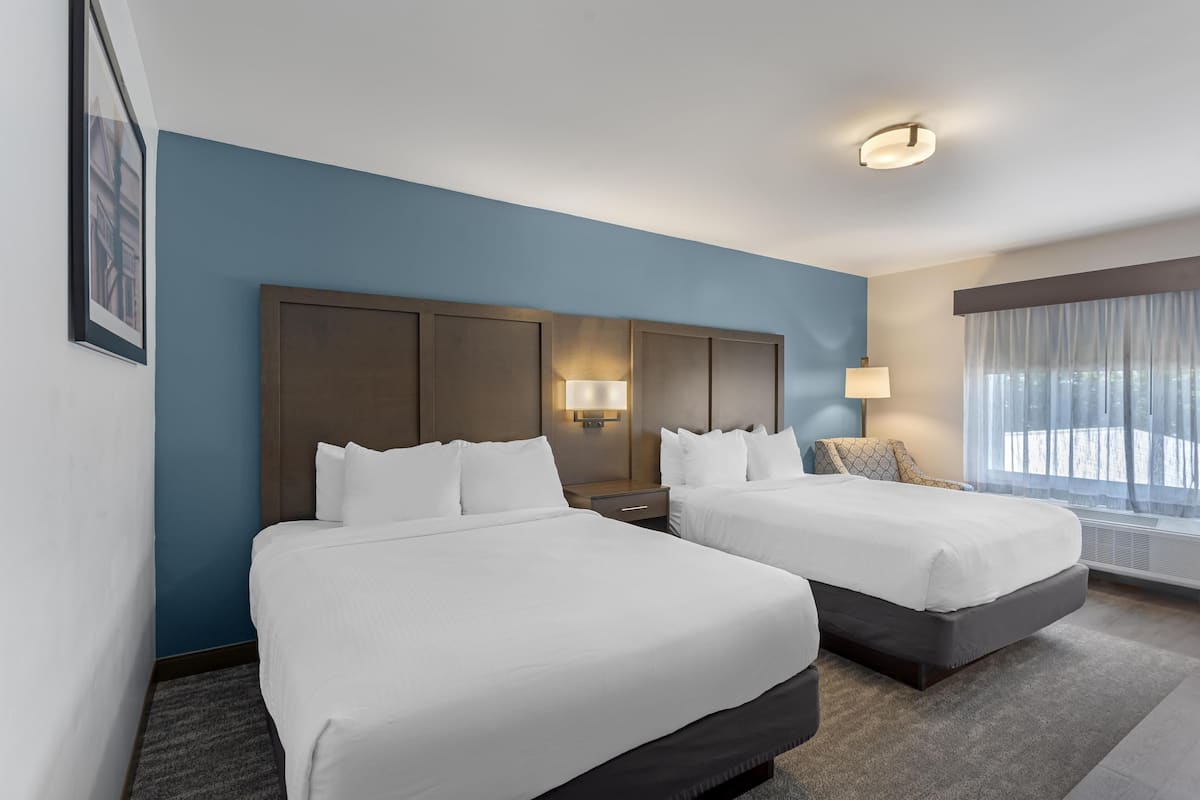 Premium bedding, pillowtop beds, in-room safe, desk