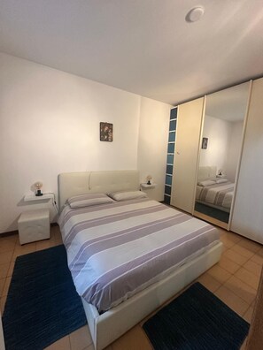 2 camere, ferro/asse da stiro, culla da viaggio, Wi-Fi gratuito