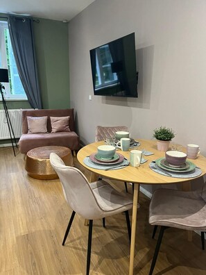 Dining - Landhausstil Etagenwohnung im Herrenhaus Henriettenhof (Grömitz)