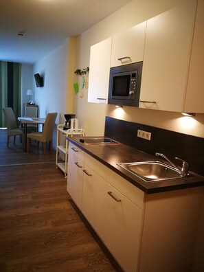 Căn hộ | Bếp riêng | Tủ lạnh, dụng cụ pha cà phê/trà, ấm điện