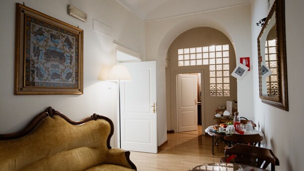 Interior - La Girandola Guest House (Rome)