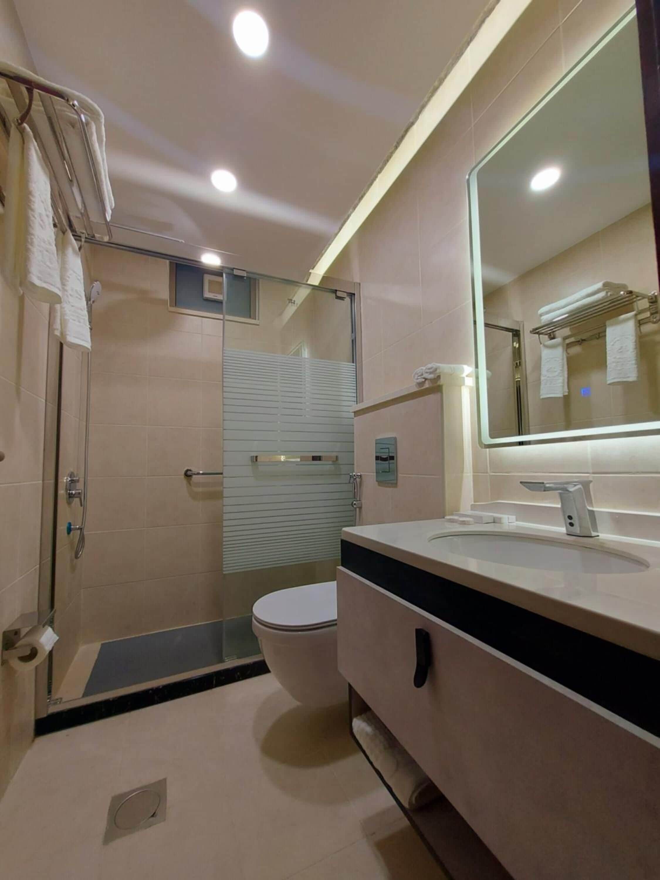 shower, free toiletries, hair dryer, slippers