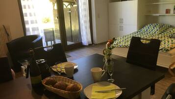 Apartment | In-room dining