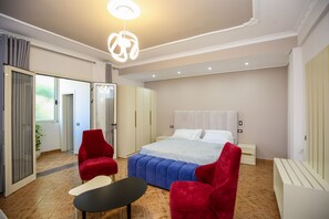 Ropa de cama de alta calidad y escritorio 