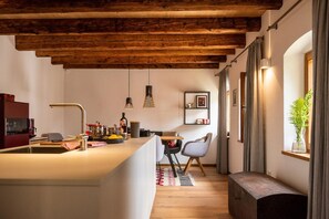 House | Private kitchen | Full-sized fridge, oven, stovetop, dishwasher - Ferienhaus am Park (Grafenau)
