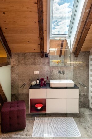 Ferienhaus | Badezimmer | Dusche, Haartrockner, Handtücher