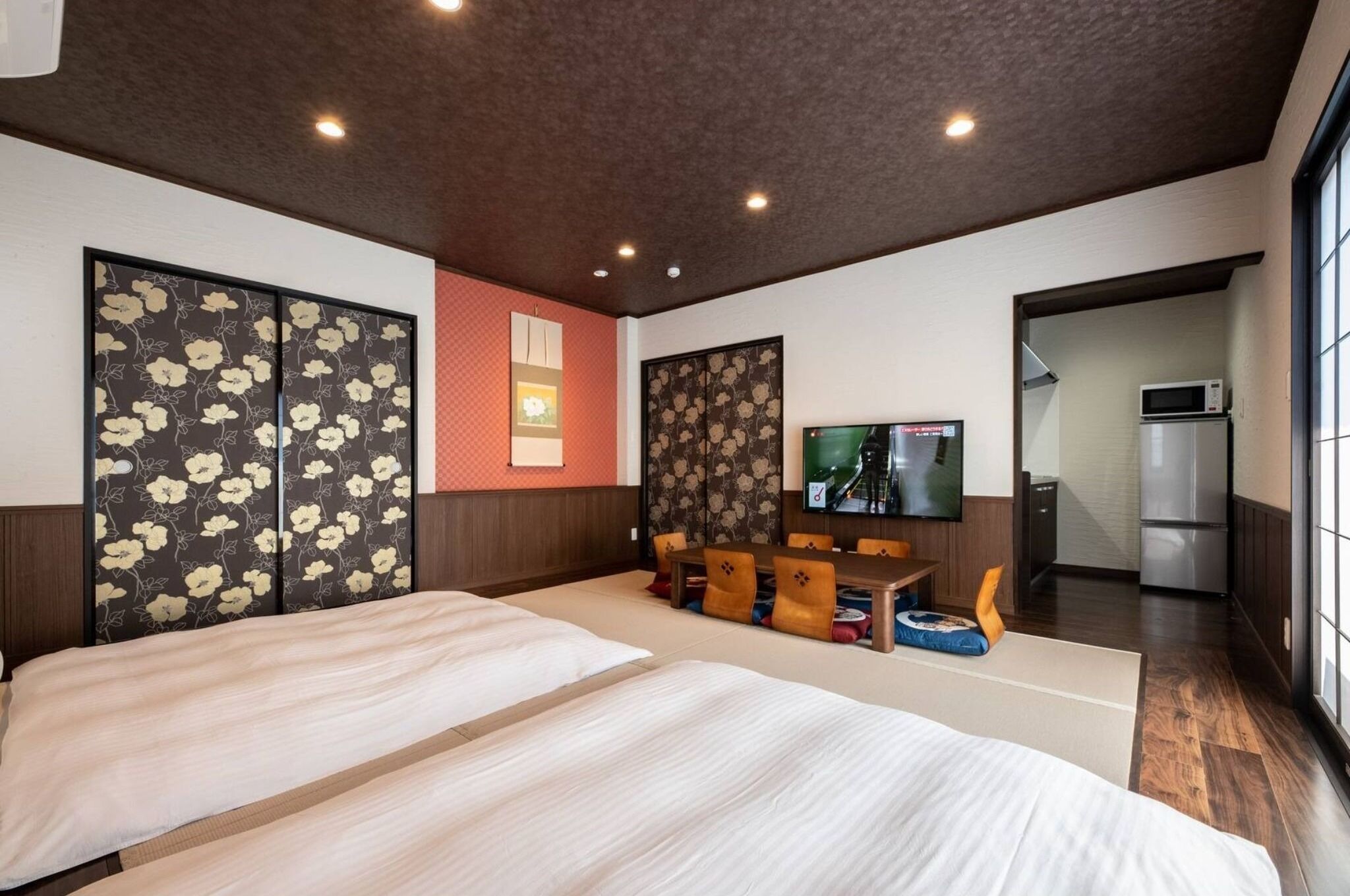 2 bedrooms, desk, free WiFi, bed sheets