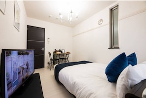1 camera, Wi-Fi gratuito, lenzuola