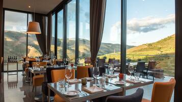 Breakfast, lunch and dinner served